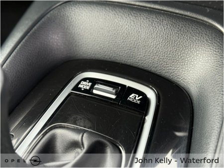 2023 Toyota Corolla 1.8 Hybrid Luna Saloon €22,450 thumbnail