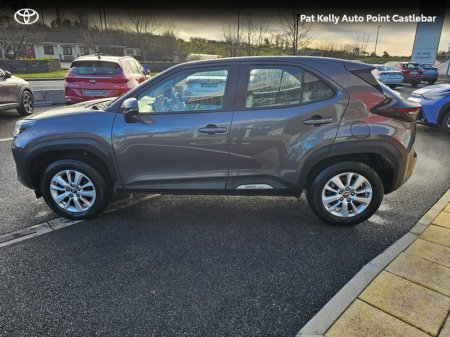 2023 Toyota Yaris Cross YARIS CROSS LUNA €27,900 thumbnail