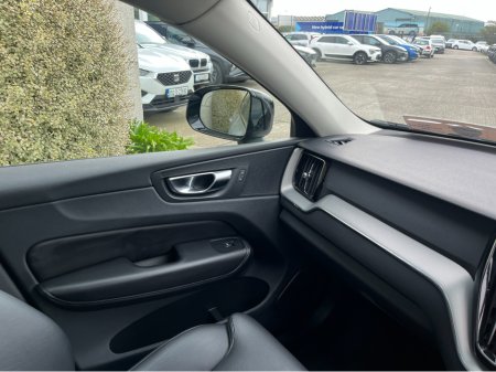 2023 Volvo XC60 - thumbnail 17