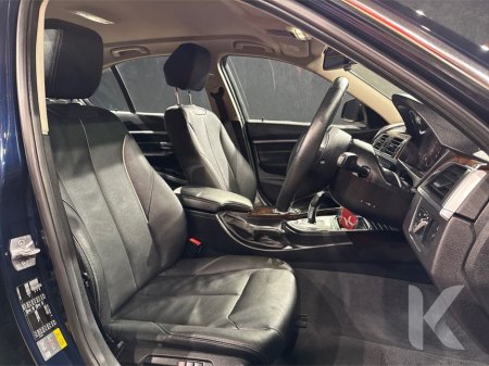 2016 BMW 3 Series 2.0L AUTOMATIC HYBRID - E LUXURY - FULL BLACK LEATHER - FACTORY ALLOYS - REAR CAMERA - HEATED SEATS - MULTI FUNCTION STEERING WHEEL €19,950 thumbnail