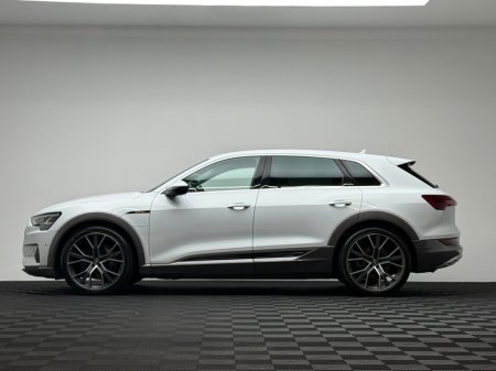 2021 Audi e-tron 50 TECHNIK QUATTRO €26,990 thumbnail