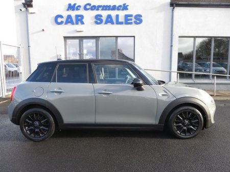 2017 MINI Cooper XS52 4DR €10,950