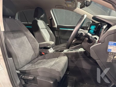 2021 Volkswagen Golf ETSI ACTIVE - FACTORY ALLOYS - DIGITAL DASH - PADDLE SHIFT - REVERSE CAMERA €23,950 thumbnail