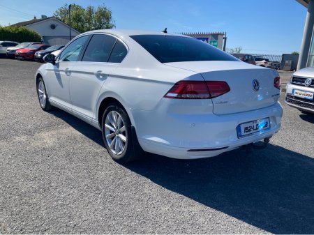 2015 Volkswagen Passat Highline 150 BHP Bluemotion €13,500 thumbnail