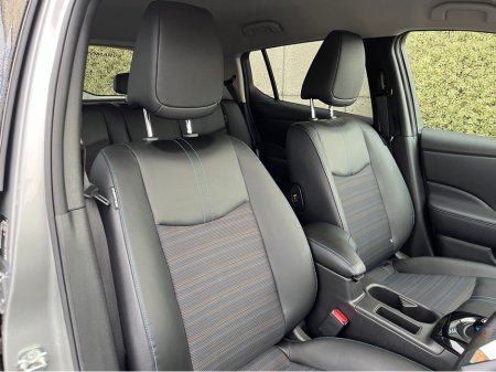 2020 Nissan Leaf N-CONNECTA EV //LOW MILES//HIGH SPEC//HEATED FRONT AND REAR SEATS//360 PARKING CAMERAS//KEYLESS ENTRY//ADAPTIVE CRUISE CONTROL// €13,950 thumbnail