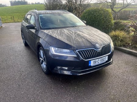 2019 Skoda Superb C AMBITION 2.0 TDI 150HP 4DR €23,750 thumbnail