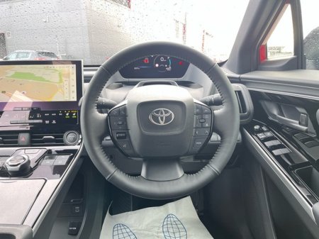 2025 Toyota bZ4X - thumbnail 10