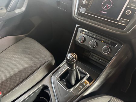 2019 Volkswagen Tiguan - thumbnail 16