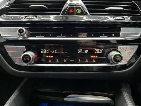 2022 BMW 5 Series 2022 BMW 523E M-SPORT 2.0 AUTOMATIC / CRUISE CONTROL / 360° PARKING CAMERA / PADDLE SHIFTERS / ELECTRIC MEMORY & HEATED SEATS / APPLE CARPLAY / HEATED REAR SEATS thumbnail