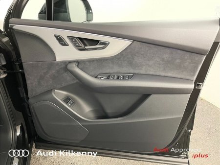 2026 Audi Q7 55 TFSI E Q S LINE €104,900 thumbnail