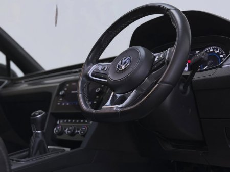 2018 Volkswagen Passat - thumbnail 10