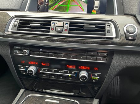 2015 BMW 7 Series 730D M-SPORT EXCLUSIVE AUTOMATIC 3.0 DIESEL //HEAD UP DISPLAY//FULL LEATHER HEATED SEATS//SOFT CLOSE DOORS//SAT NAV// €21,950 thumbnail