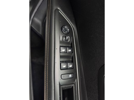 2018 Peugeot 3008 1.6 HDI GT LINE BLUE S/S 5DR AUTO €19,999 thumbnail