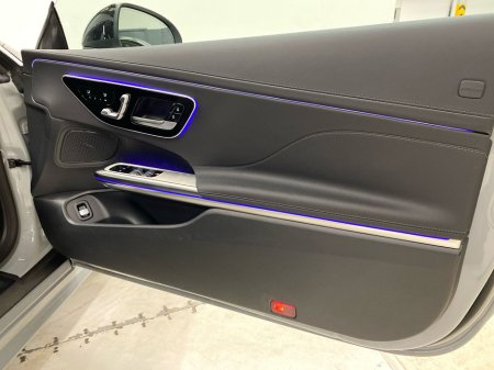 2026 Mercedes-Benz CLE CLE 220 d Cabriolet AMG Line Premium | Heated Seats, 360-degree Reversing Camera €95,432 thumbnail