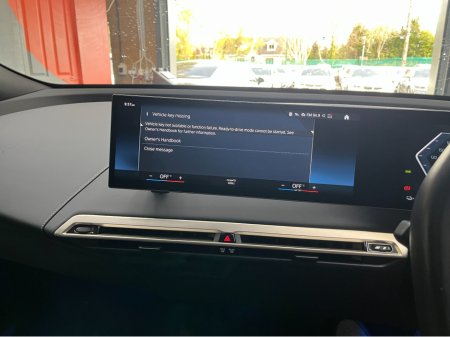 2023 BMW iX - thumbnail 21