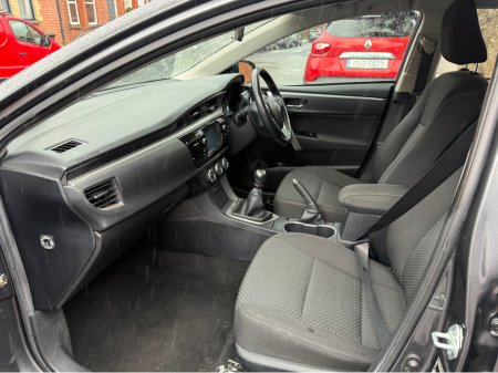 2016 Toyota Corolla - thumbnail 10