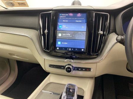 2024 Volvo XC60 2 YEARS SELKT WARRANTY ULTRA T6 PHEV €62,995 thumbnail