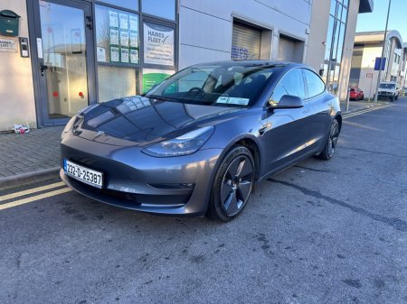 2023 Tesla Model 3 DUAL MOTOR LONG RANGE AWD €30,995 thumbnail