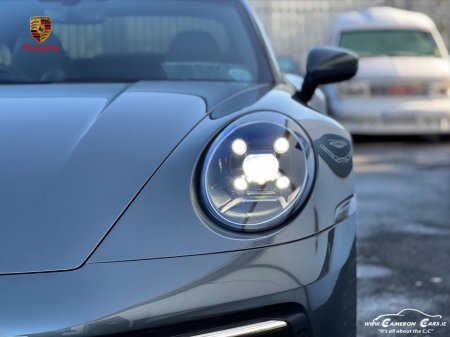 2020 Porsche 911 CARRERA 4SPEED Aventurine Green Metallic €144,950 thumbnail