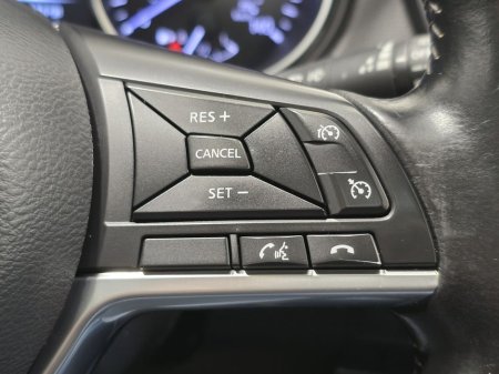 2017 Nissan Qashqai - thumbnail 25