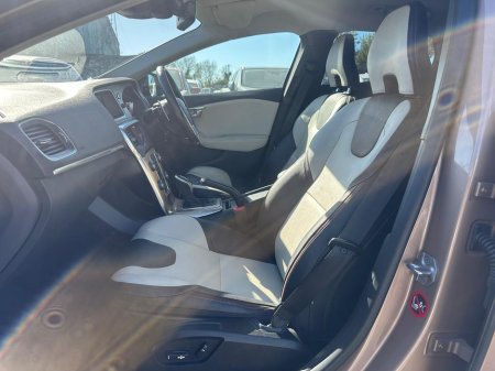 2015 Volvo V40 - photo 14