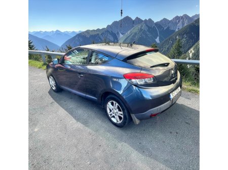 2010 Renault Megane - thumbnail 2