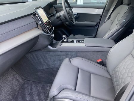 2025 Volvo XC90 - thumbnail 15