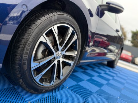 2019 Volkswagen Golf HIGHLINE - 2.0L DIESEL - AUTO - 12M WARRANTY - CAR:  1716 €19,950 thumbnail