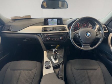 2015 BMW 3 Series - thumbnail 15