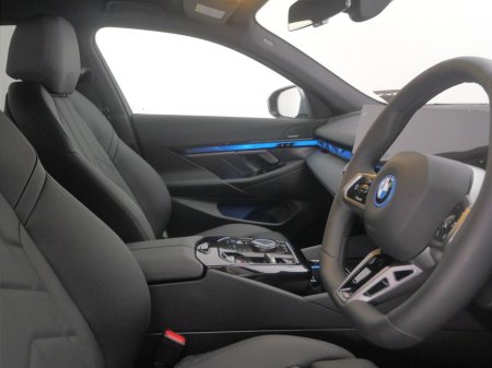 2025 BMW 5 Series 530e M Sport Saloon €72,900 thumbnail