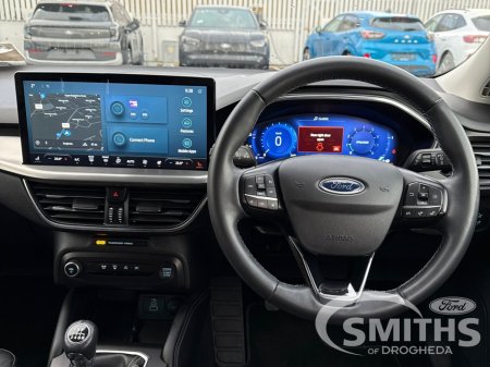 2022 Ford Focus - view 2