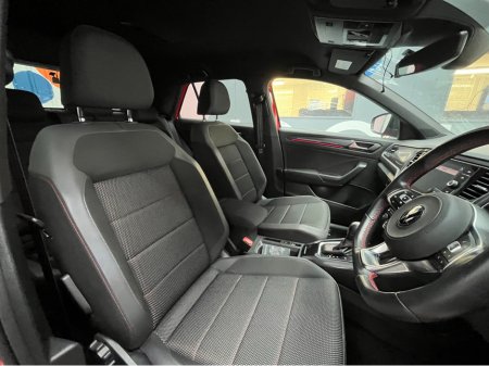 2021 Volkswagen T-Roc - thumbnail 12