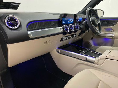 2025 Mercedes-Benz GLB - thumbnail 12