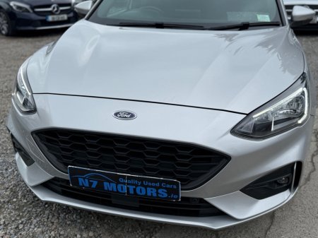 2021 Ford Focus - thumbnail 11