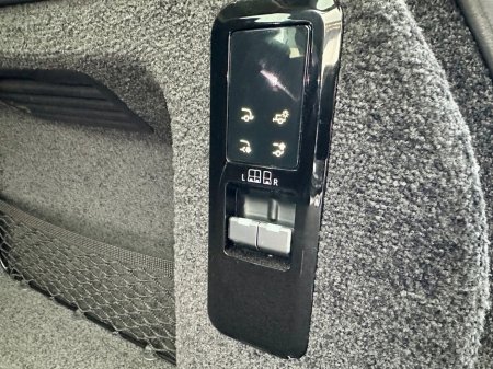 2023 Land Rover Range Rover - thumbnail 16