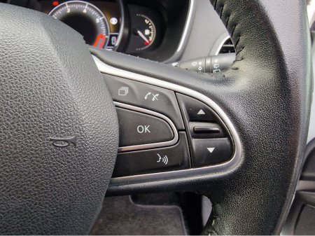 2017 Renault Megane LOW MILEAGE-1.2 DYNAMIQUE-HIGH SPEC €10,950 thumbnail