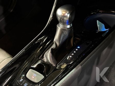 2020 Toyota C-HR - thumbnail 17