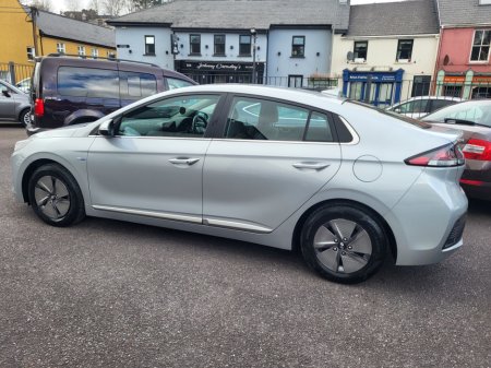 2020 Hyundai Ioniq - thumbnail 4