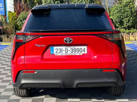 2023 Toyota bZ4X - thumbnail 18