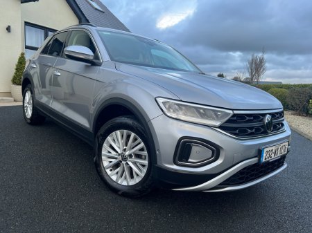 2023 Volkswagen T-Roc 1.0 TSI 110HP Life €25,950 thumbnail