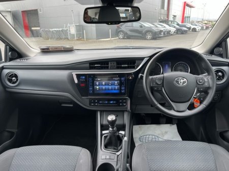 2018 Toyota Corolla - thumbnail 8
