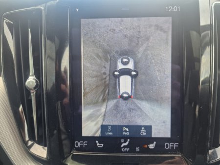 2020 Volvo XC60 - thumbnail 17