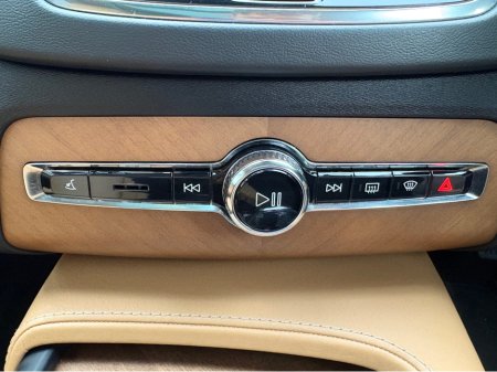 2016 Volvo XC90 2.0 Petrol hybrid VOLVO XC90 T8 INSCRIPTION €28,990 thumbnail