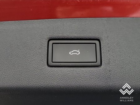 2025 Ford Explorer Premium 77kWh Extended Range RWD €39,950 thumbnail