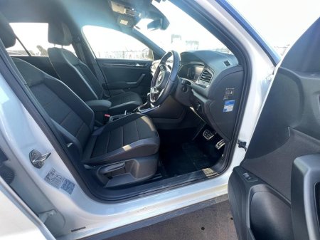 2021 Volkswagen T-Roc - thumbnail 2