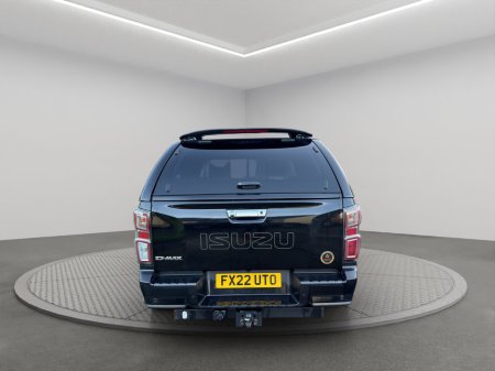 2016 Mitsubishi Shogun 