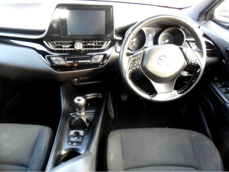 2018 Toyota C-HR - thumbnail 3