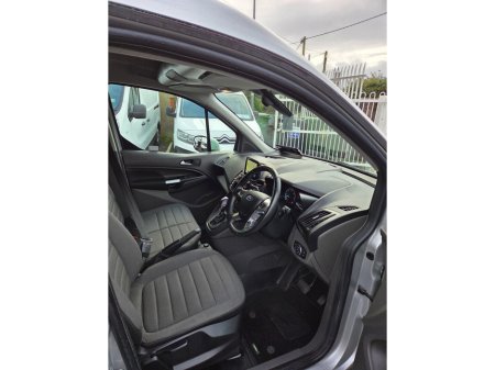 2023 Ford Transit Connect 250 EBLUE AUTO 5DR €20,000 thumbnail