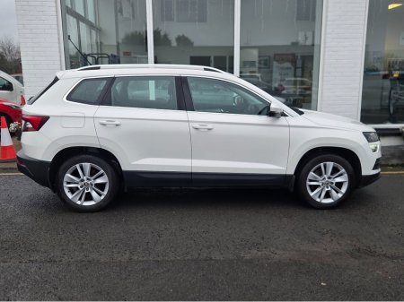 2018 Skoda Karoq AMBITION 1.6 TDI 116HP 4 4DR €14,990 thumbnail