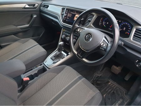 2021 Volkswagen T-Roc 2.0TDI DESIGN AUTO €26,950 thumbnail